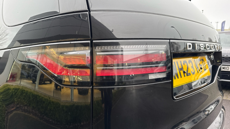 Land Rover Discovery 3.0 D300 Metropolitan Edition 5dr Auto Diesel Station Wagon